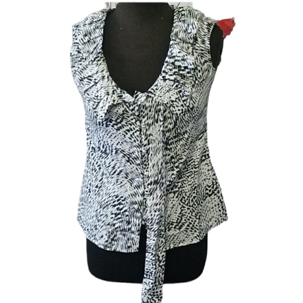 Banana Republic Button up Top